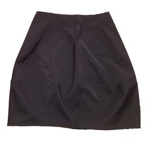Worth skirt black with lining puffy with pleats